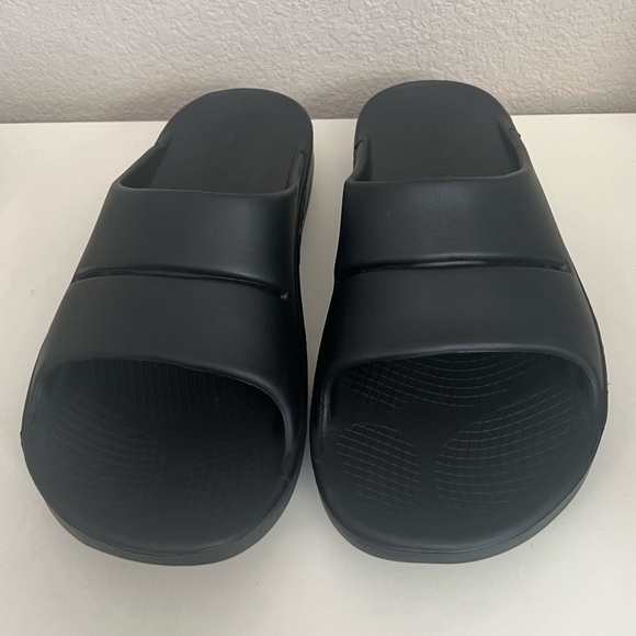 OOFOS | OOahh‎ Sport Sandals Black Slides Sz M10/W12 main image 4